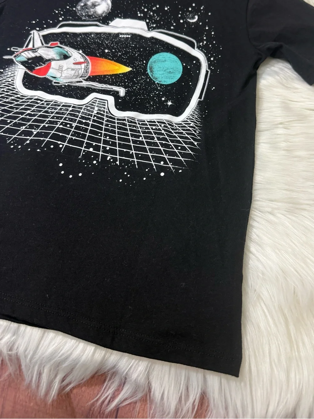The Children’s Place Black Graphic T-Shirt - Boys Size M (7/8)